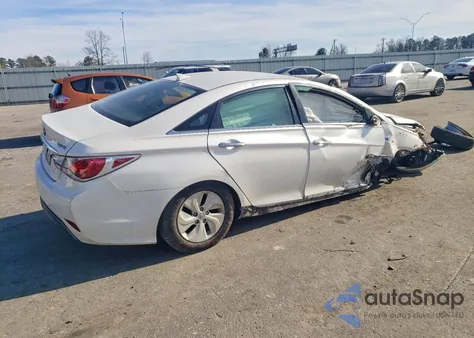 2013 Hyundai Sonata Hybrid z USA, uszkodzony, nr VIN KMHEC4A40DA099128